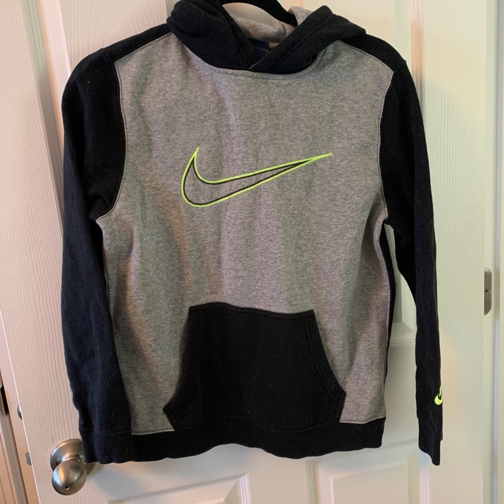 NIKE BOYS XL Hoodie